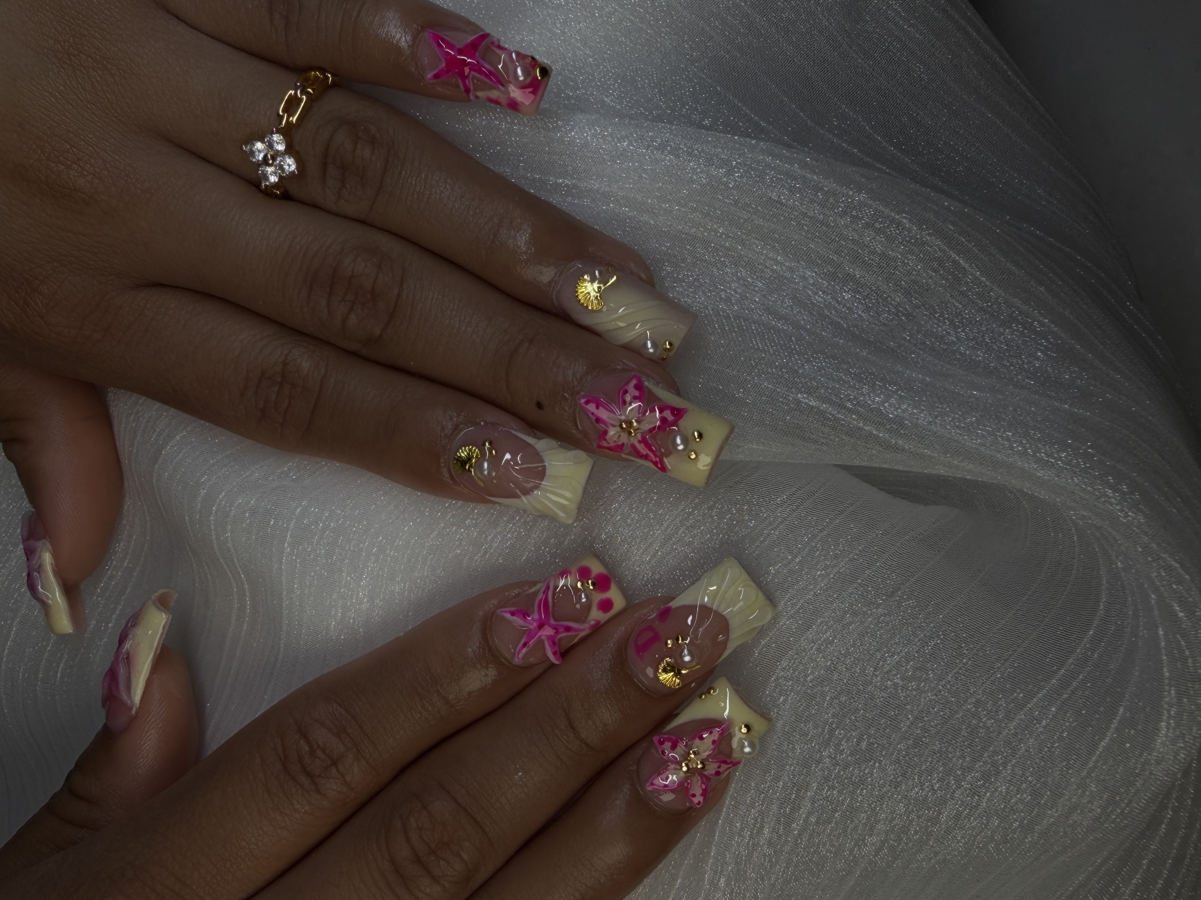 Gel-X vs. Acrylics: Which is Right for You?