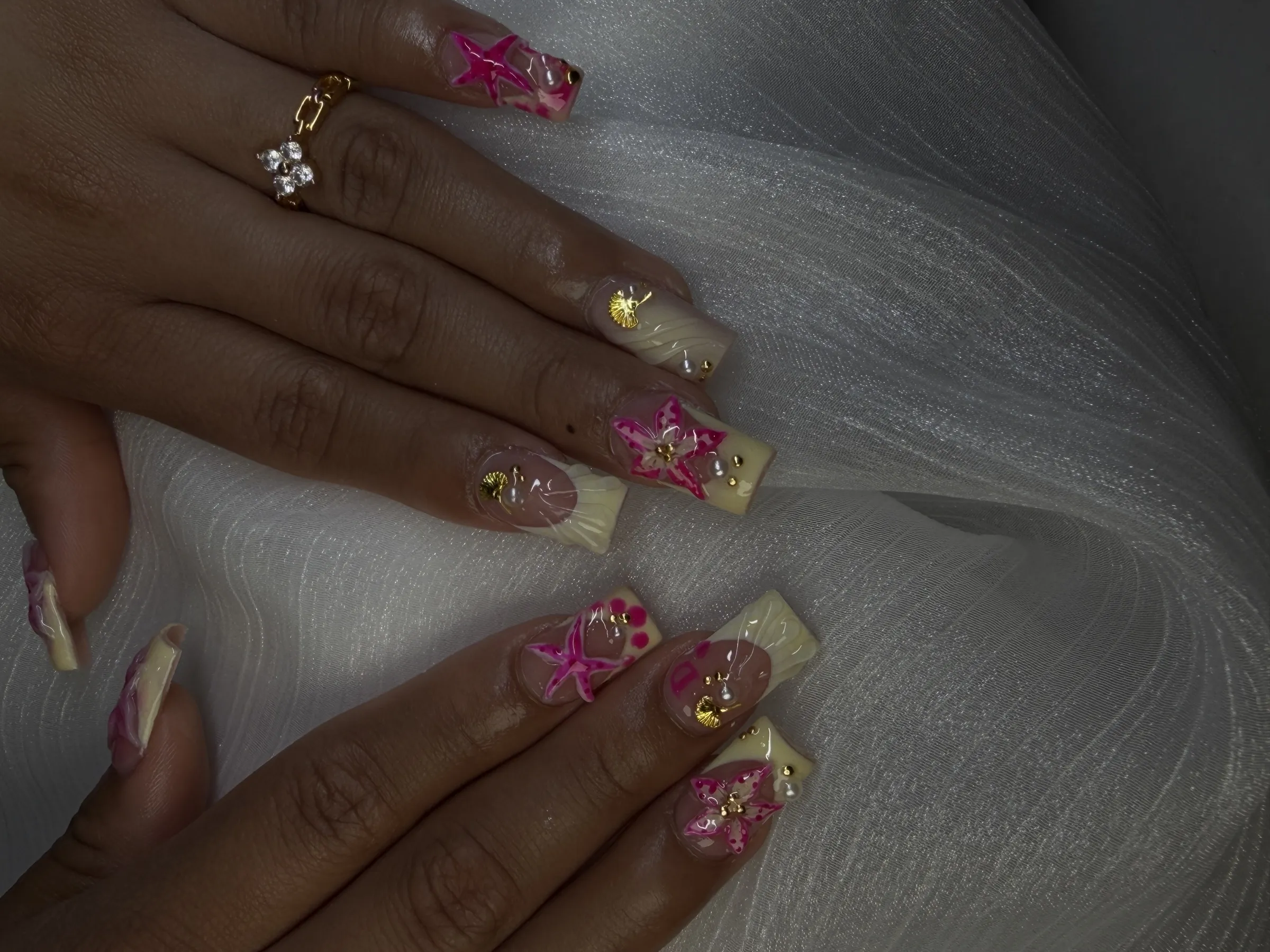 Gel-X vs. Acrylics: Which is Right for You?